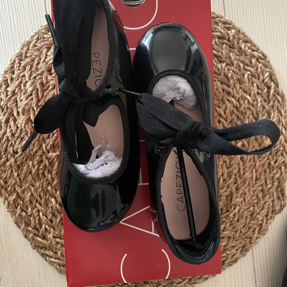 Capezio N625C Child Tap Shoes - Picture 2 of 8